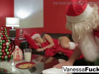 Vanessa letting santa verkrachten haar nauw nat poesje: xxx film 83
