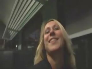 Piacevole bionda giocare su il treno, gratis xxx film 4d | youporn