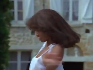 Petites culottes chaudes et mouillees 1982: bezmaksas x nominālā filma 0e